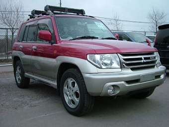 2001 Mitsubishi Pajero iO