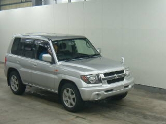 2001 Mitsubishi Pajero iO