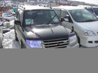 2001 Mitsubishi Pajero iO