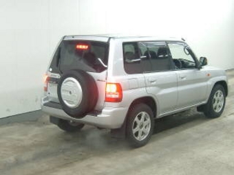 2001 Pajero iO