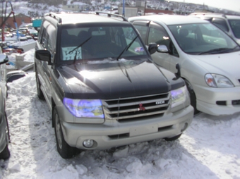 2001 Mitsubishi Pajero iO