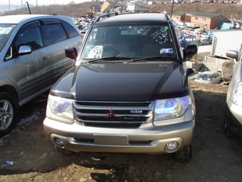 2001 Mitsubishi Pajero iO