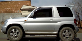 Mitsubishi Pajero iO