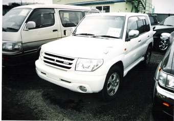 Pajero iO