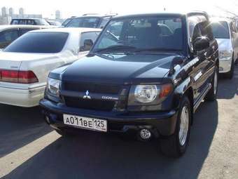 2001 Pajero iO