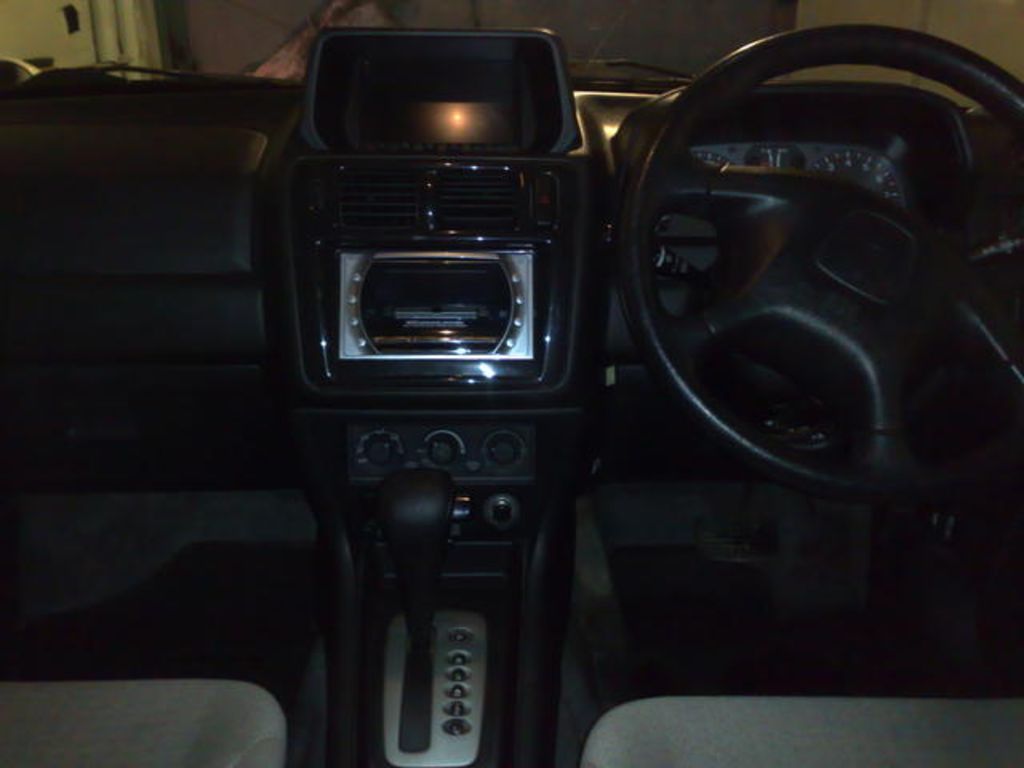 2001 Mitsubishi Pajero iO