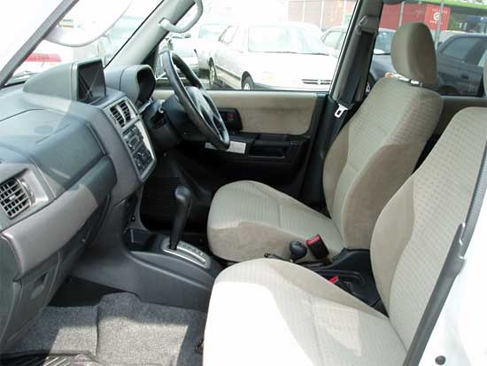 2001 Mitsubishi Pajero iO Pictures