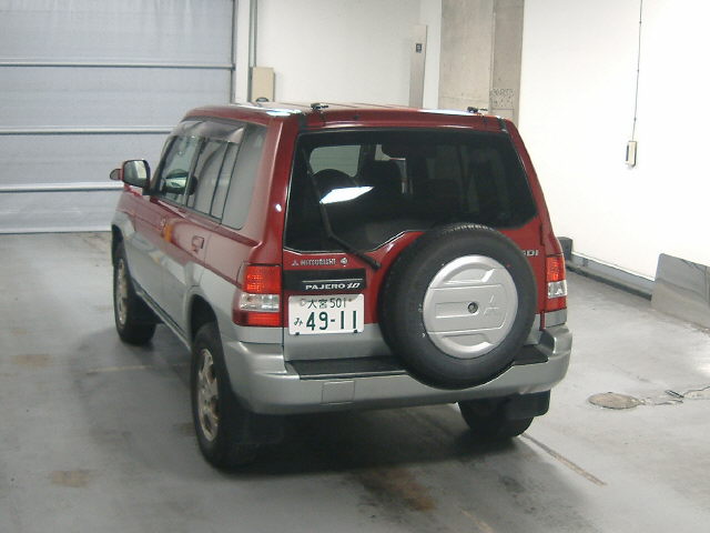 2001 Mitsubishi Pajero iO Photos