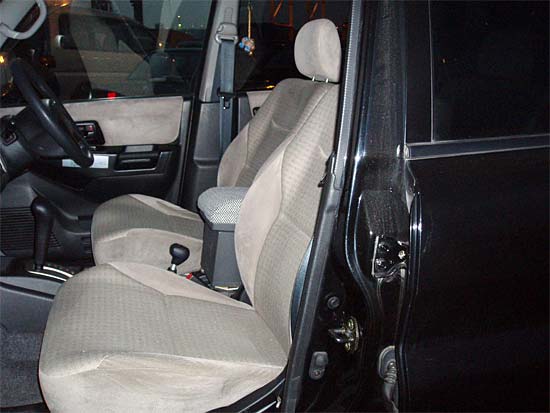 2001 Mitsubishi Pajero iO Images