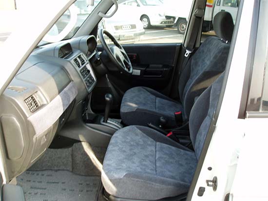 2001 Mitsubishi Pajero iO Photos