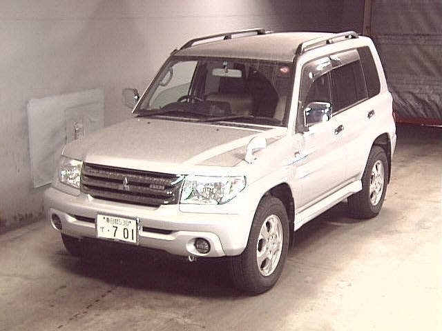 2001 Mitsubishi Pajero iO Pictures