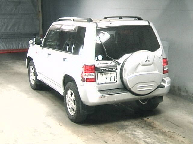 2001 Mitsubishi Pajero iO Photos
