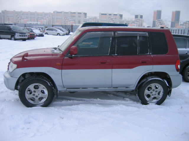2001 Mitsubishi Pajero iO For Sale