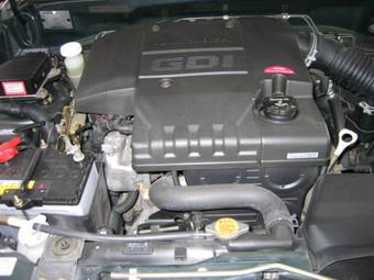 2001 Mitsubishi Pajero iO Images