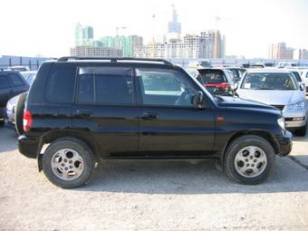 2001 Mitsubishi Pajero iO Pictures