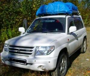 2001 Mitsubishi Pajero iO