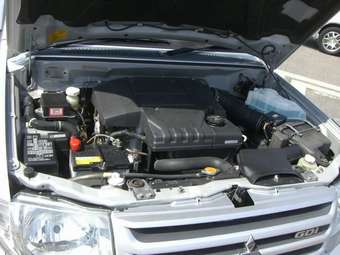 2001 Mitsubishi Pajero iO Pics