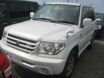 2001 Mitsubishi Pajero iO Pictures