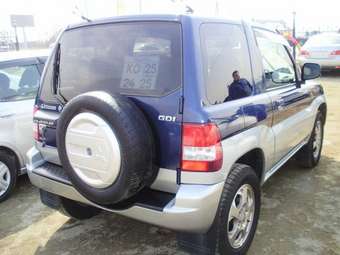 2001 Mitsubishi Pajero iO Pictures