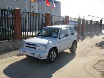 2001 Mitsubishi Pajero iO Photos