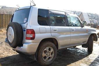 2001 Mitsubishi Pajero iO Pictures