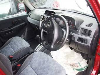 2001 Mitsubishi Pajero iO Pictures