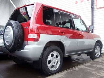 2001 Mitsubishi Pajero iO Photos