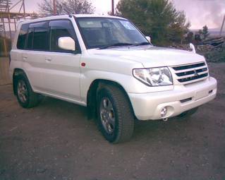 2001 Mitsubishi Pajero iO Pictures