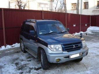 2001 Mitsubishi Pajero iO Pictures