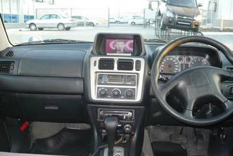 2001 Mitsubishi Pajero iO Pictures