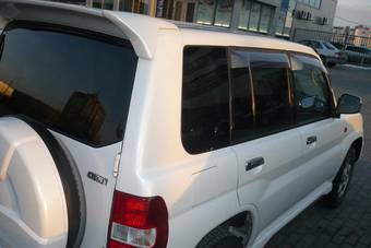 2001 Mitsubishi Pajero iO Photos