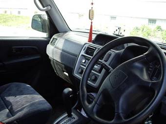 2001 Mitsubishi Pajero iO Photos