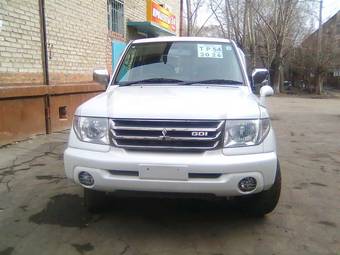 2001 Mitsubishi Pajero iO Pictures