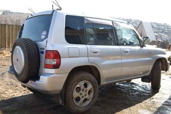 2001 Mitsubishi Pajero iO Pictures