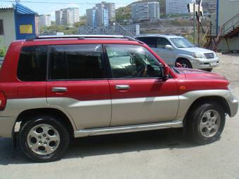 2001 Mitsubishi Pajero iO Pictures