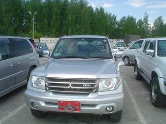 2001 Mitsubishi Pajero iO Photos