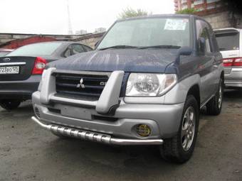 2001 Mitsubishi Pajero iO Pictures