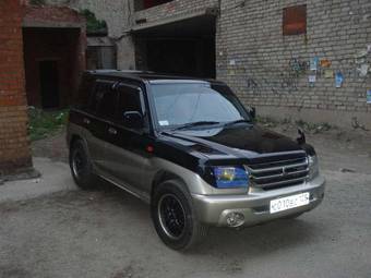 2001 Mitsubishi Pajero iO Pics