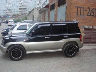2001 Mitsubishi Pajero iO Pictures