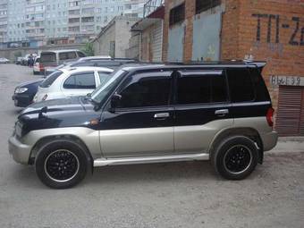 2001 Mitsubishi Pajero iO Photos