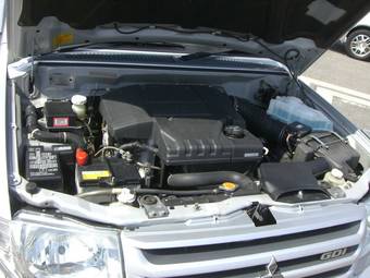 2001 Mitsubishi Pajero iO Pictures