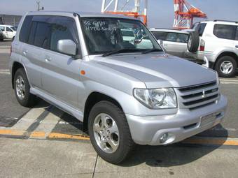 2001 Mitsubishi Pajero iO Photos