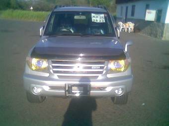 2001 Mitsubishi Pajero iO Pictures