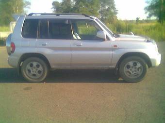 2001 Mitsubishi Pajero iO Photos