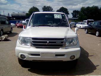 2001 Mitsubishi Pajero iO Pictures