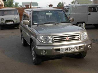 2001 Mitsubishi Pajero iO Pictures