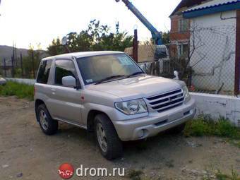 2001 Mitsubishi Pajero iO