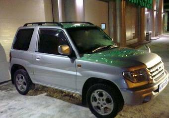 2001 Mitsubishi Pajero iO