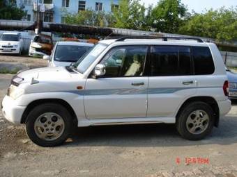 2001 Mitsubishi Pajero iO Pictures