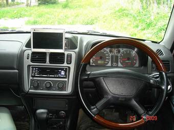 2001 Mitsubishi Pajero iO Photos